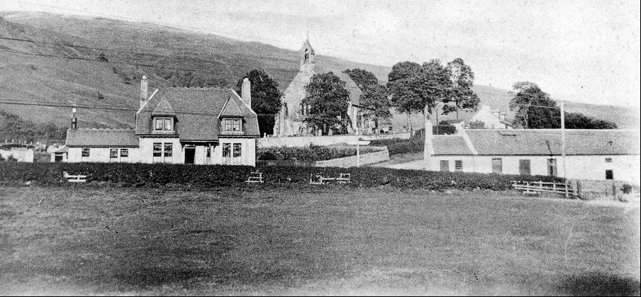 Kirkhouse Inn & (right) Kirkhouse Farm, with Strathblane Parish Church in background